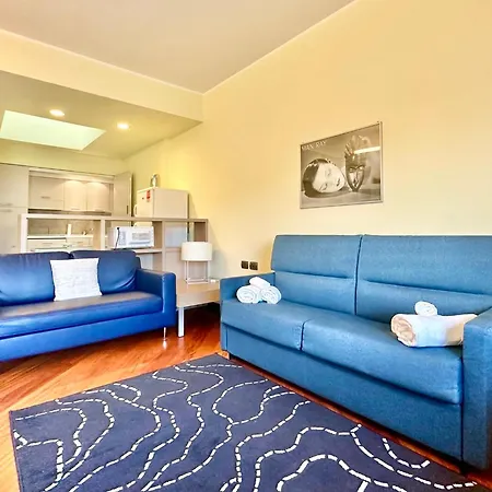 Hostdomus - Rooftop Apartman *