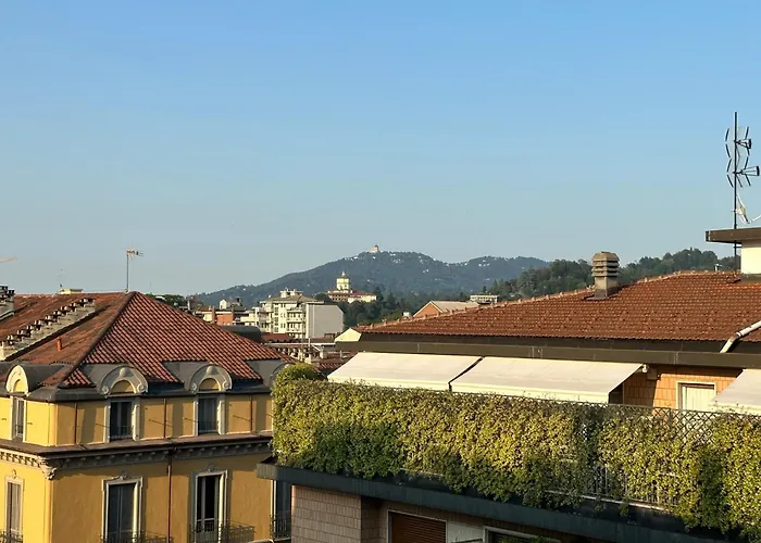 Hostdomus - Rooftop Apartment Turin